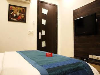 Oyo Rooms Pitampura Rani Bagh Nueva Delhi Exterior foto